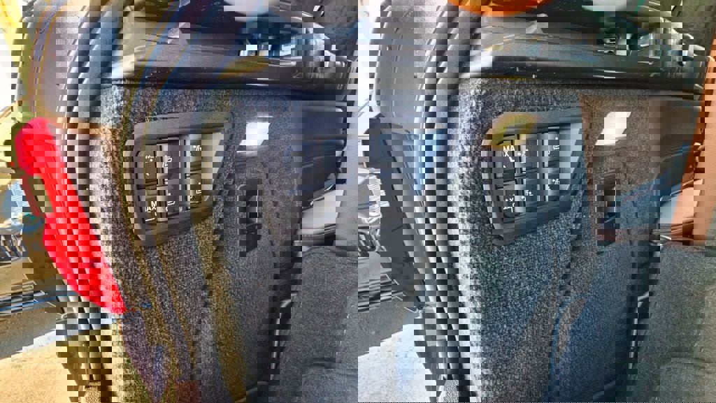 Used 2021 BMW X7 M50i w/ Dynamic Handling Package image 32