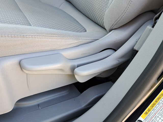 Used 2021 GMC Acadia SLE image 20