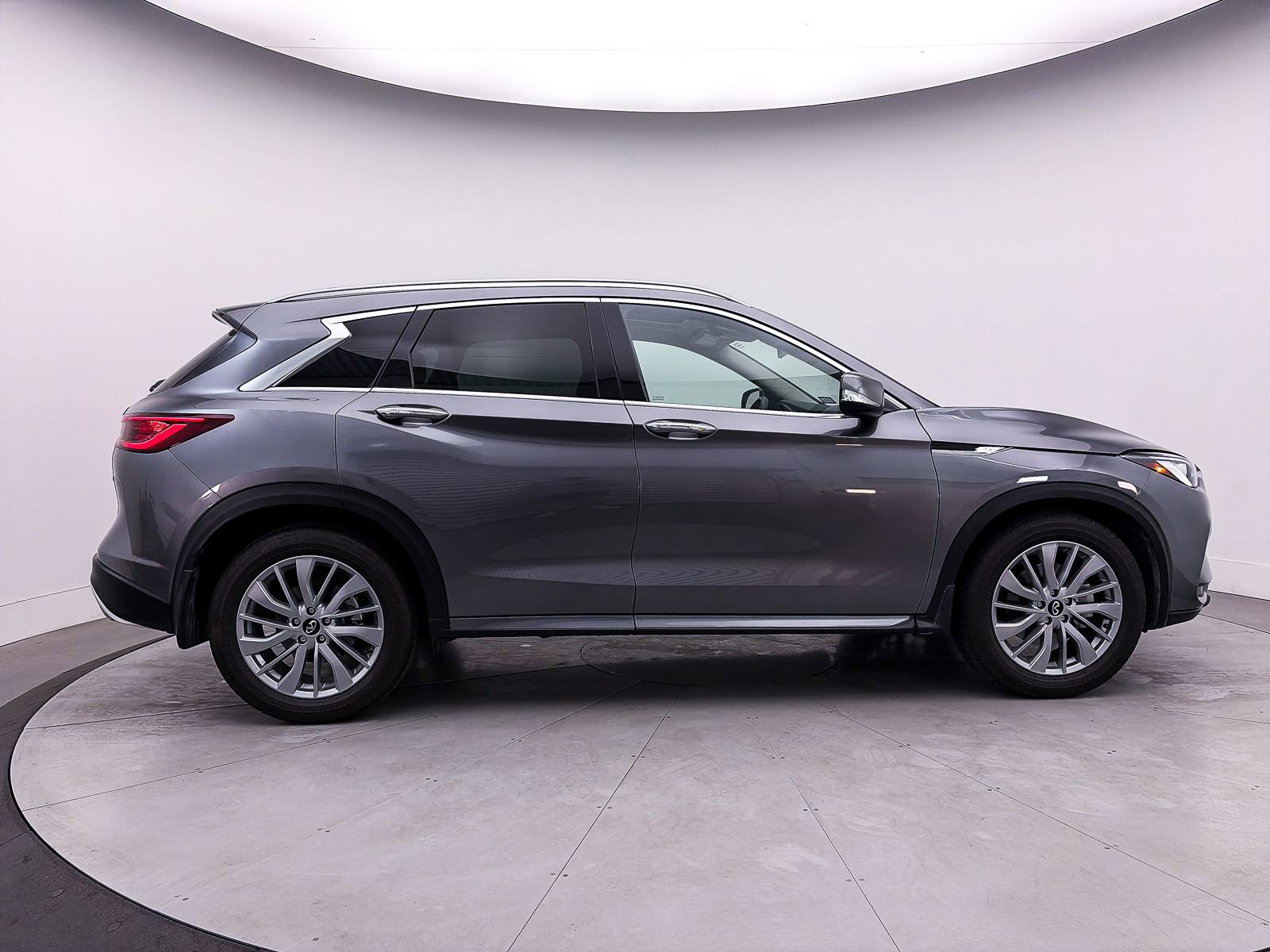 Used 2025 INFINITI QX50 Luxe image 41