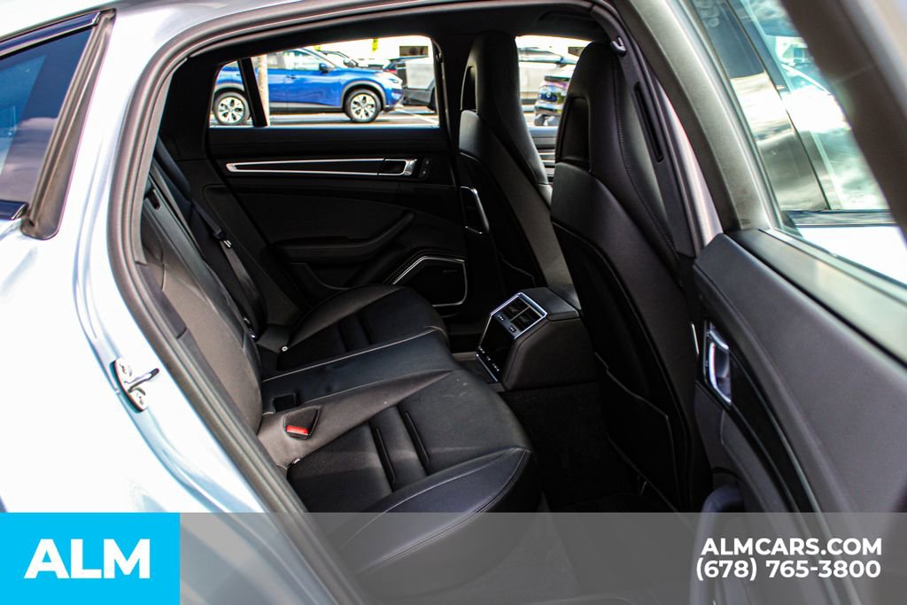 Used 2023 Porsche Panamera 4 Platinum Edition w/ Sportdesign Package image 19