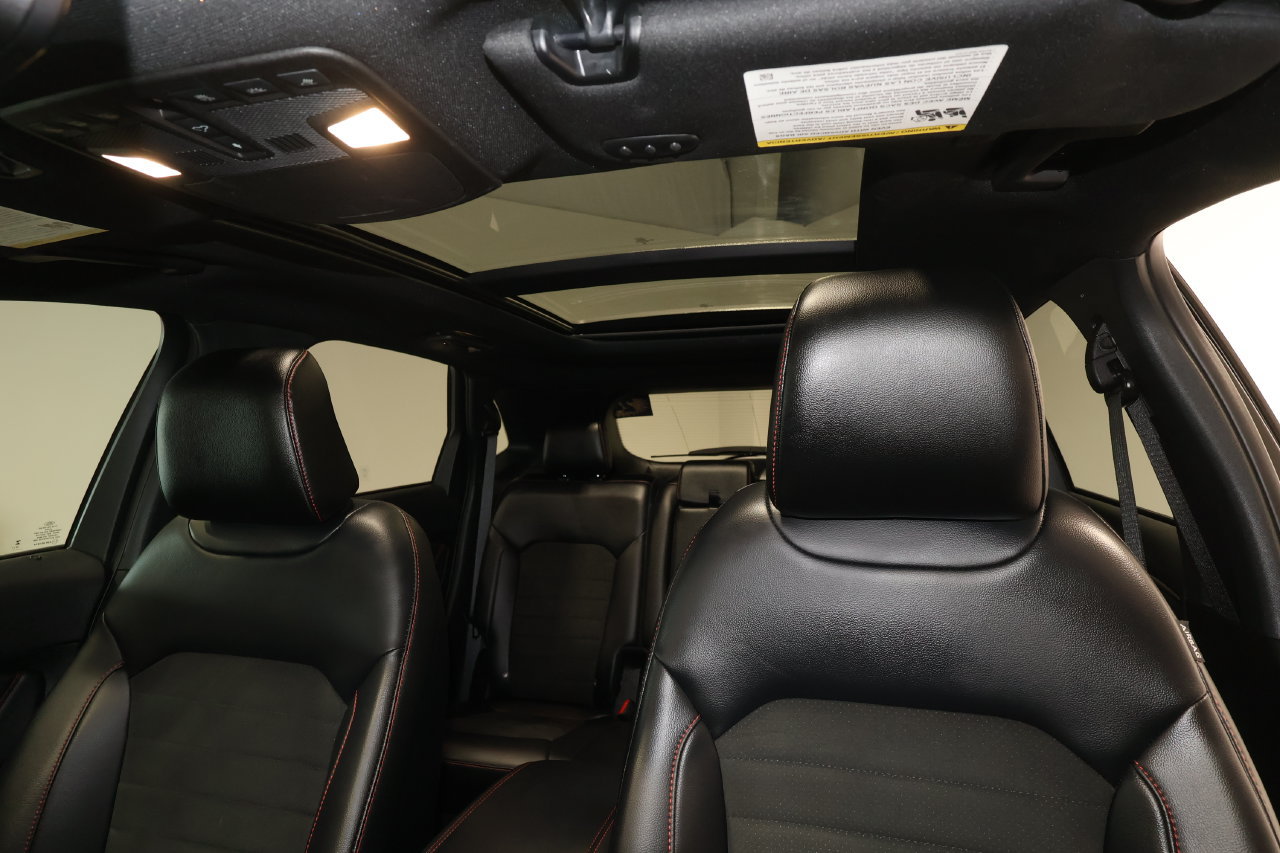 Used 2024 Ford Edge ST-Line AWD/4WD image 17