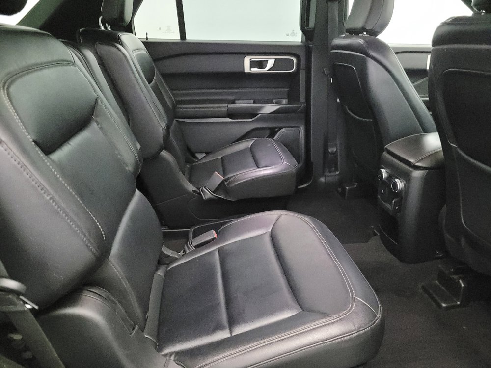 Used 2020 Ford Explorer XLT w/ Equipment Group 202A image 19