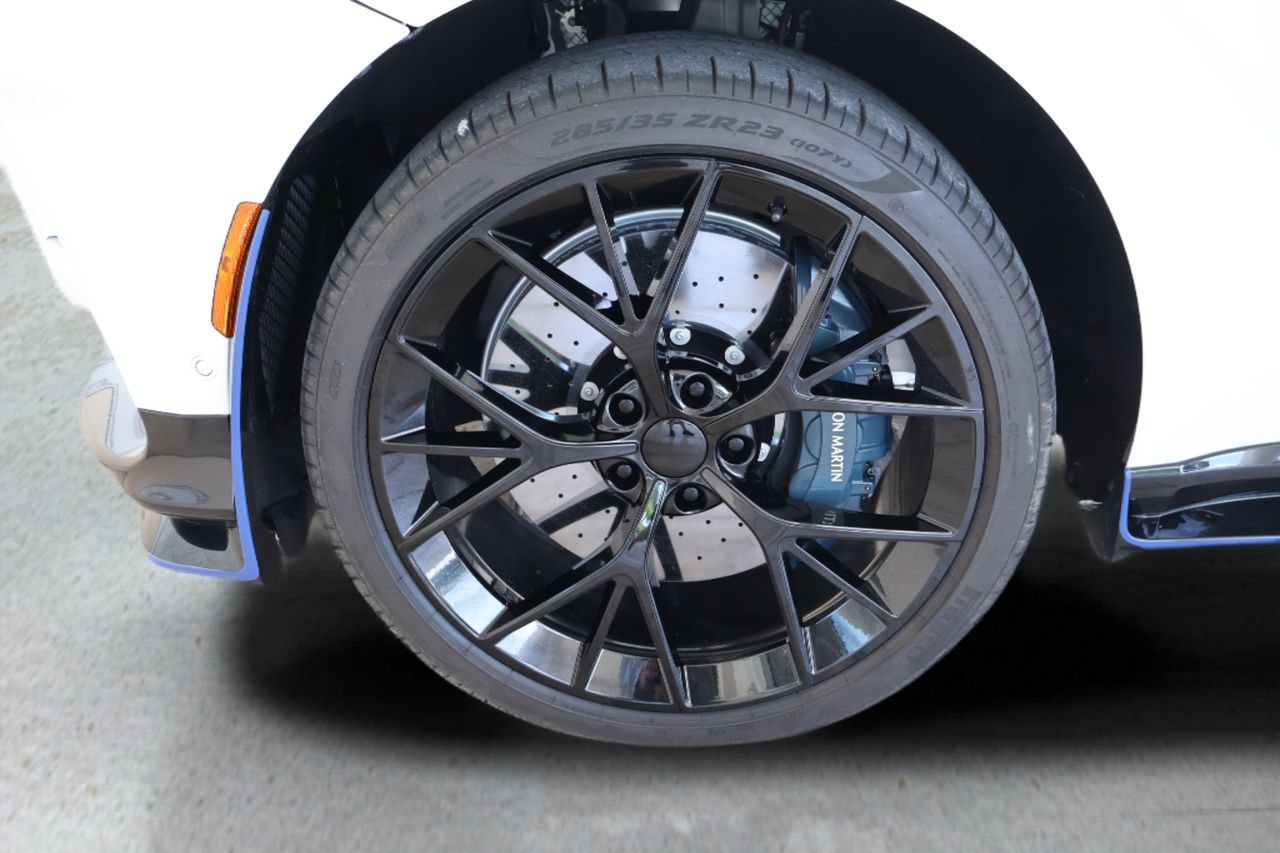 Used 2025 Aston Martin DBX 707 AWD/4WD image 32