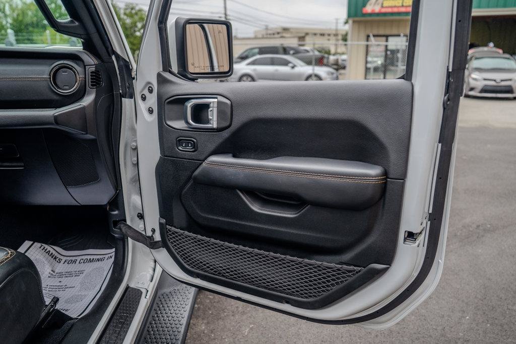 Used 2022 Jeep Wrangler Unlimited Sahara AWD/4WD image 22