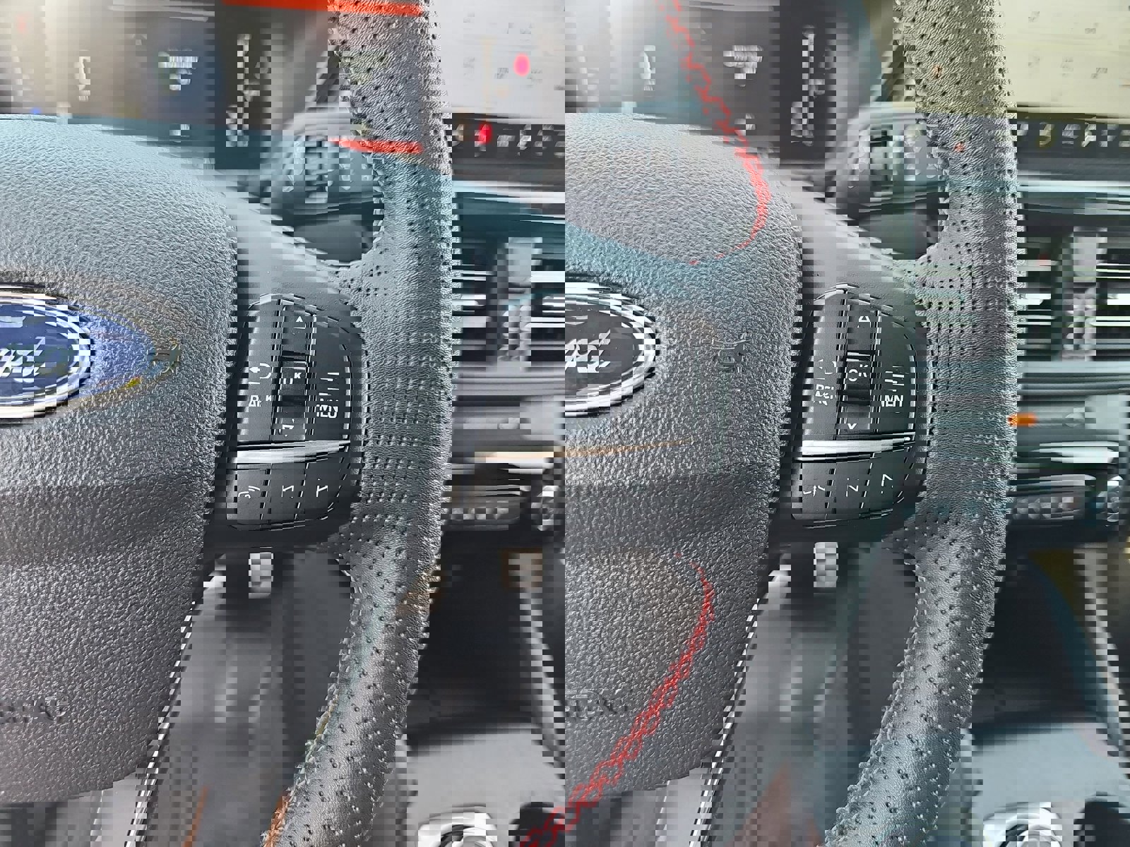 Used 2023 Ford Escape ST-Line w/ Tech Pack #1 image 18