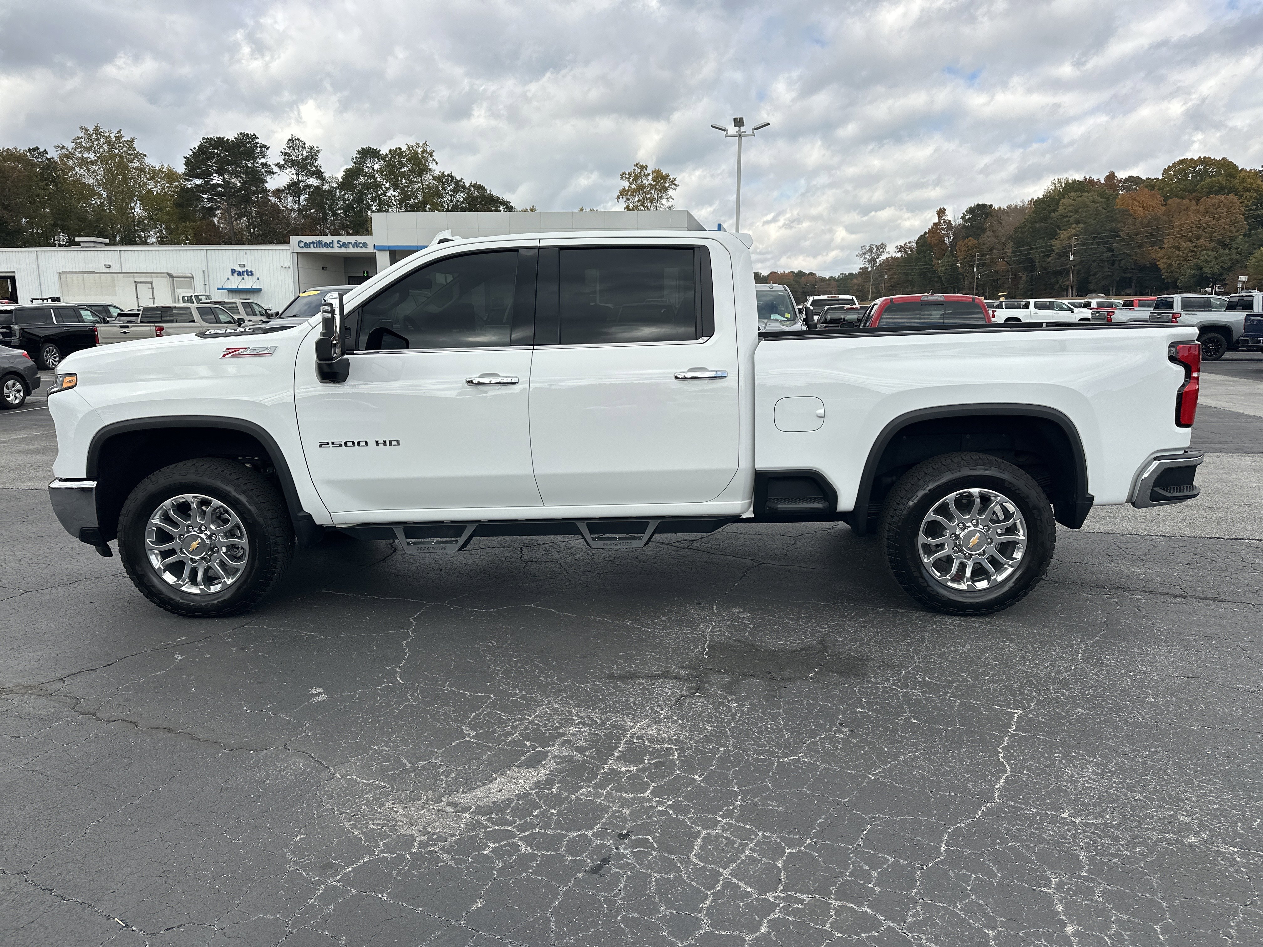 Certified 2025 Chevrolet Silverado 2500 LTZ w/ LTZ Plus Package image 5