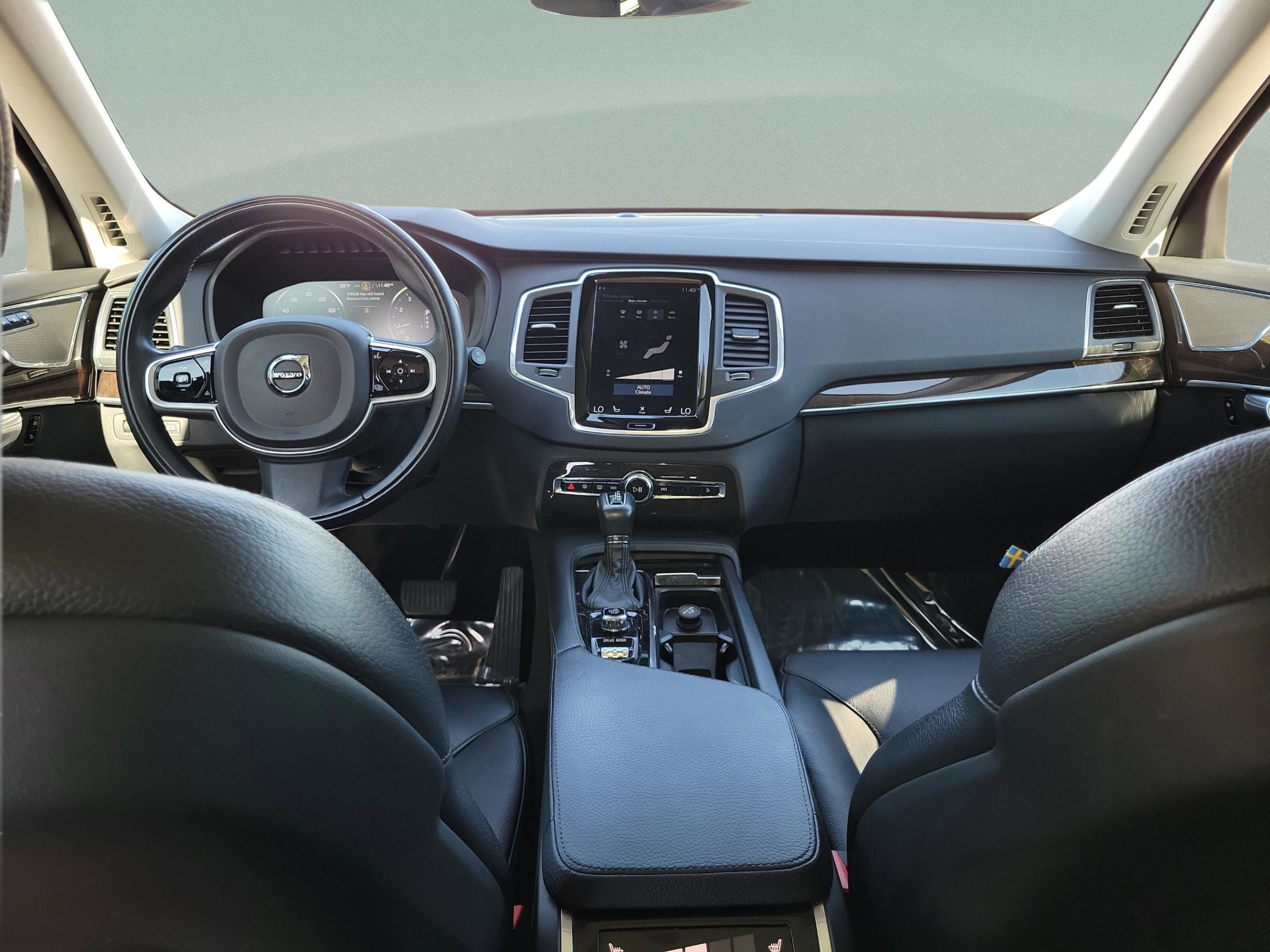 Used 2019 Volvo XC90 T6 Momentum w/ Protection Package Premier image 13