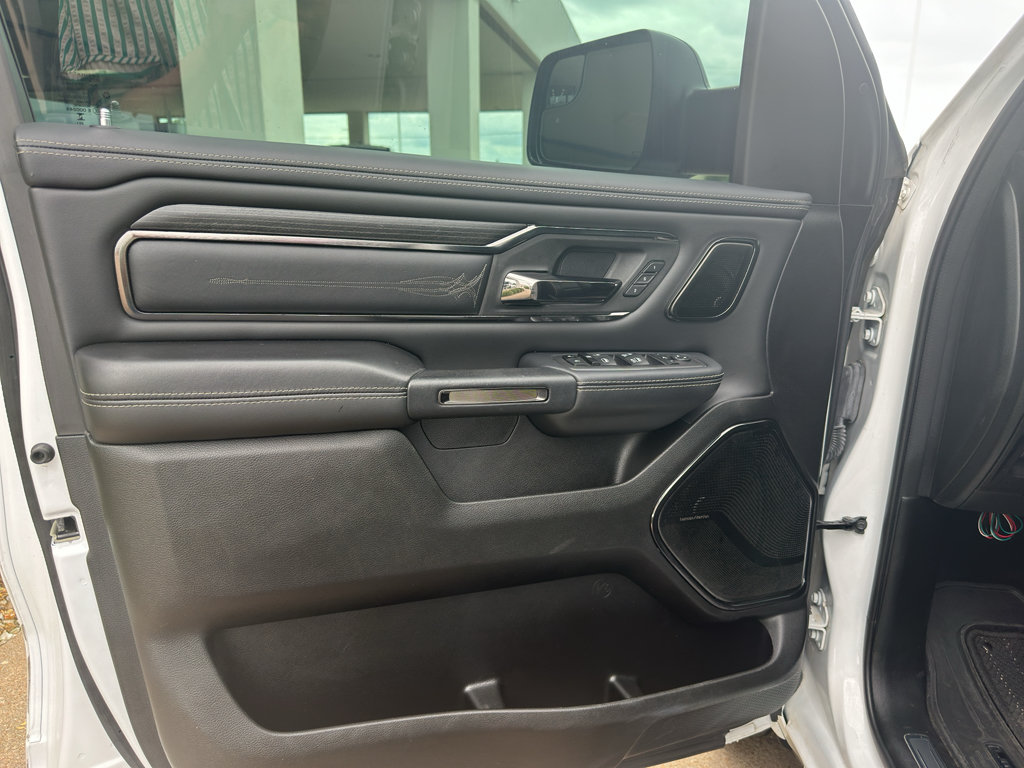 Used 2024 RAM 1500 Limited AWD/4WD image 16