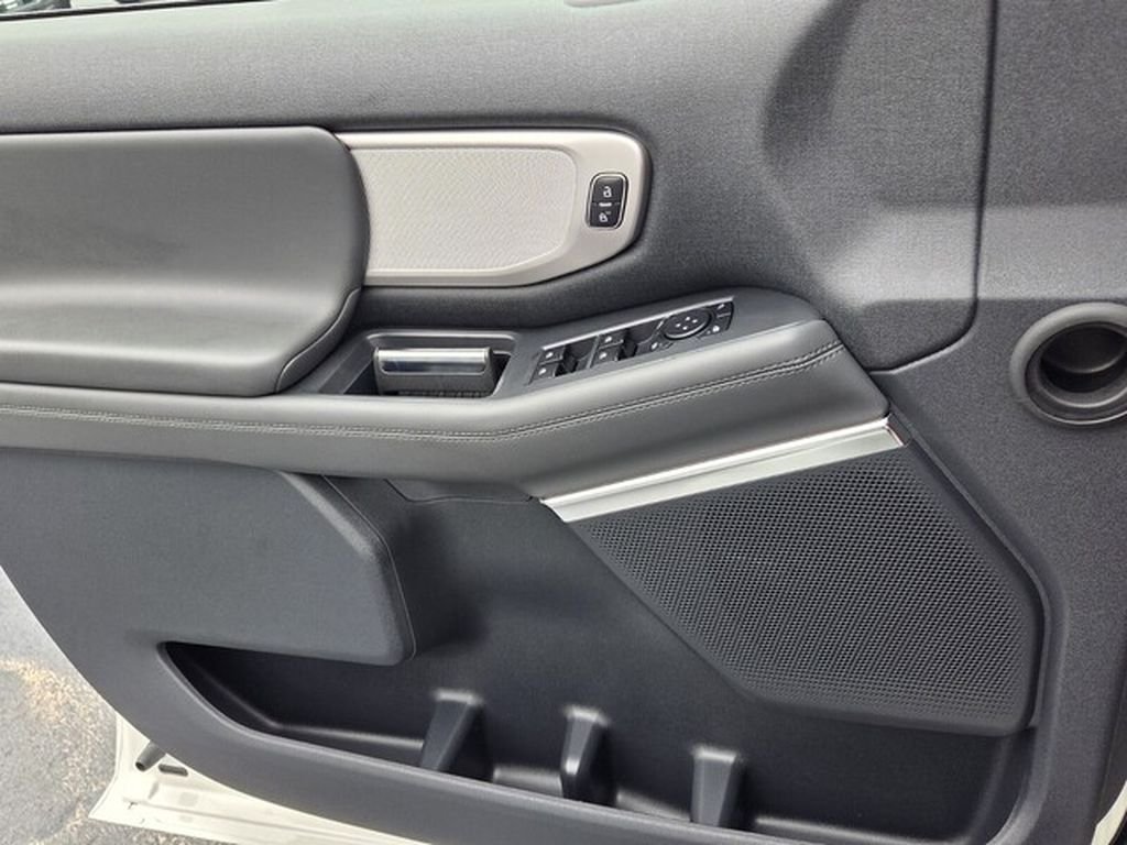 New 2027 Ford Expedition Active RWD image 31