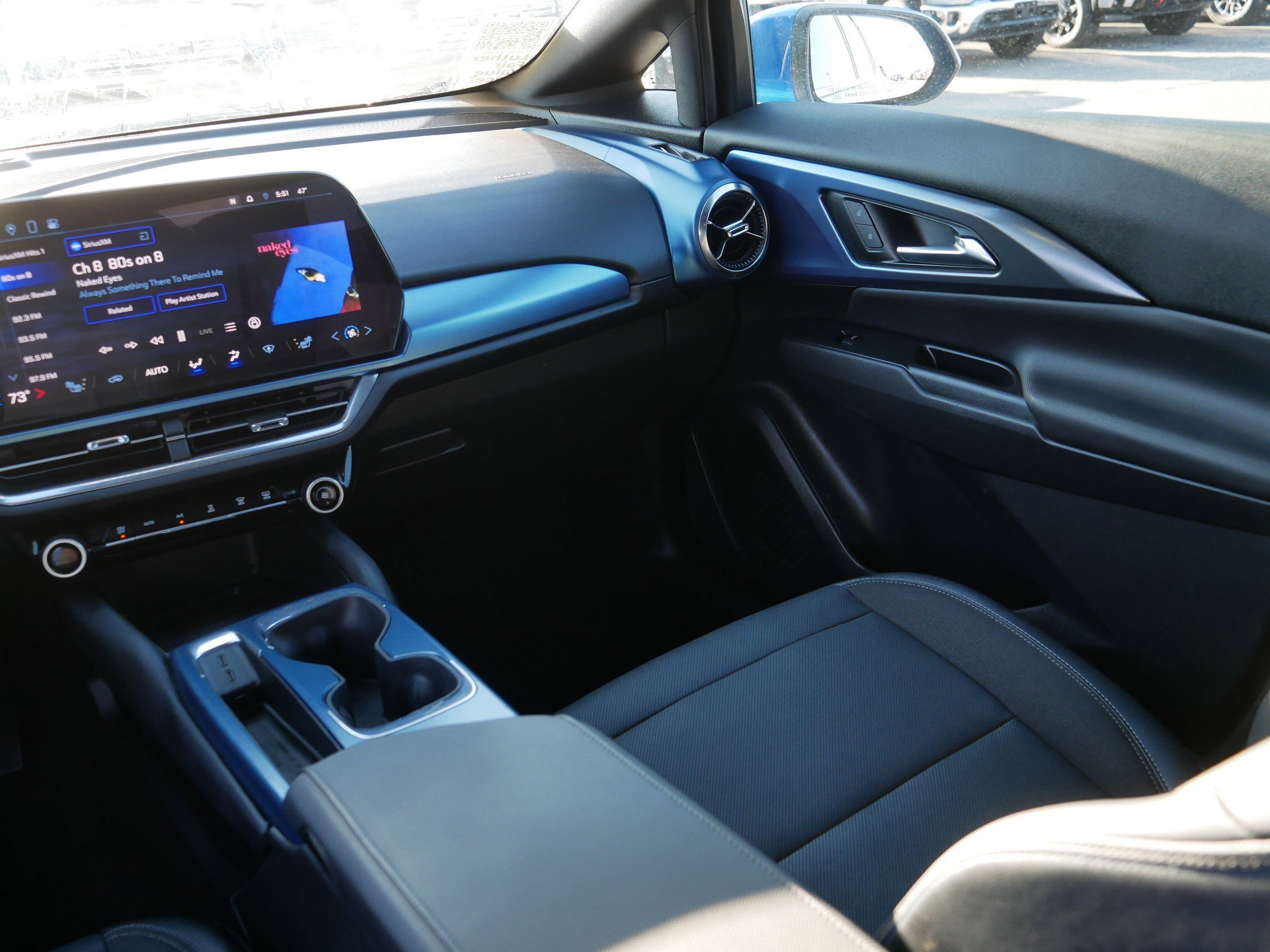 Used 2024 Chevrolet Equinox EV LT image 11