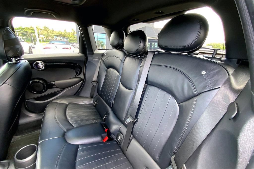 Used 2019 MINI Cooper S w/ Signature Upholstery Package FWD image 25