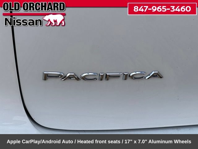 Used 2024 Chrysler Pacifica Touring FWD image 8