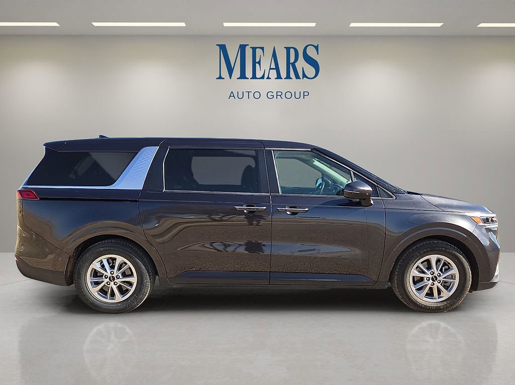 Used 2024 Kia Carnival LX image 6