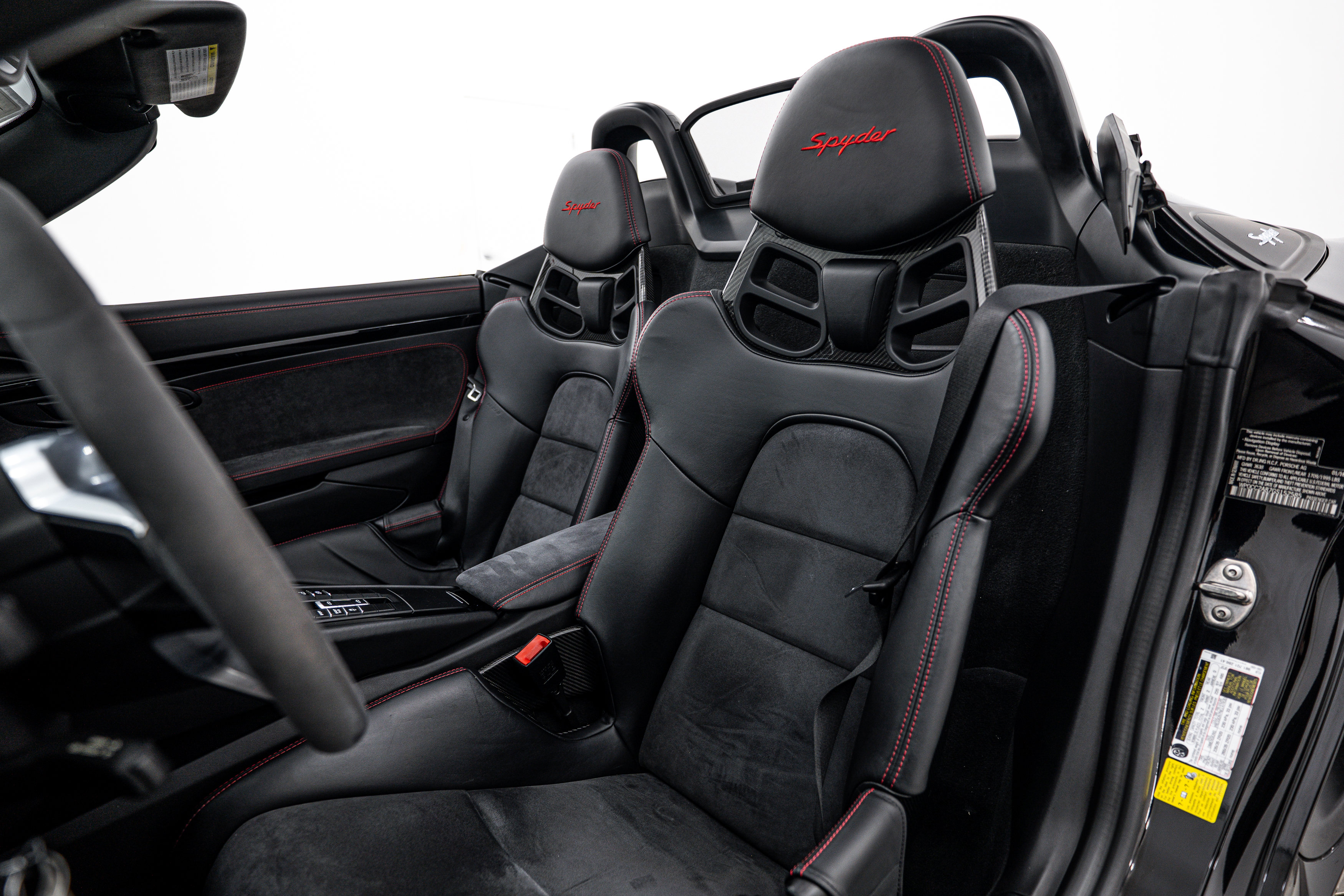 Certified 2016 Porsche Boxster Spyder RWD image 18