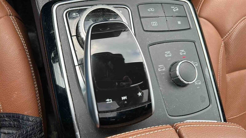 Used 2019 Mercedes-Benz GLS 450 4MATIC image 32