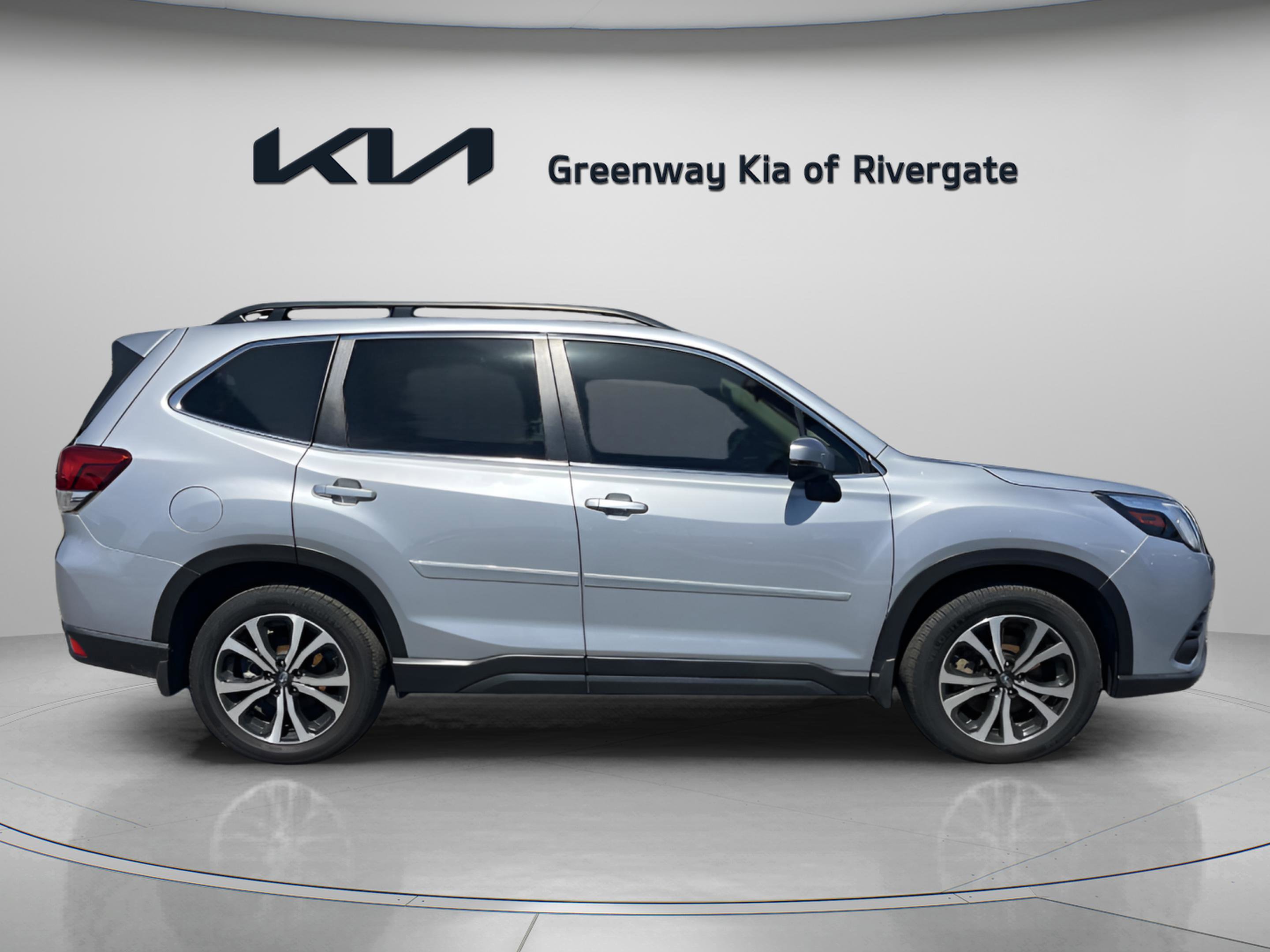 Used 2022 Subaru Forester Limited AWD/4WD image 8