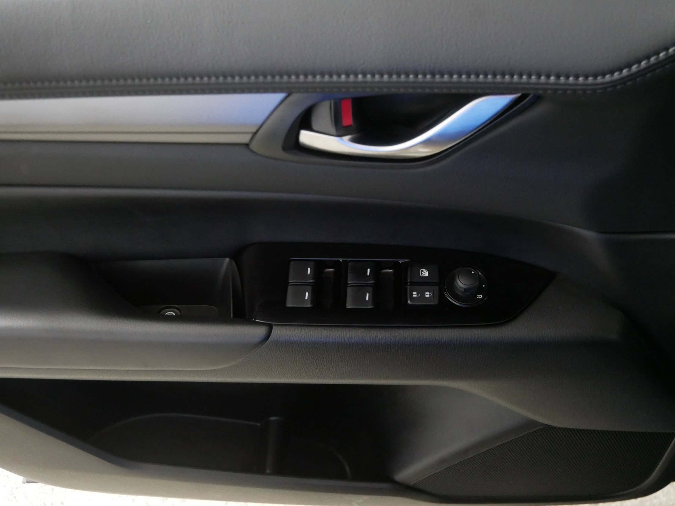 Certified 2025 MAZDA CX-5 AWD 2.5 S w/ Preferred Package image 19