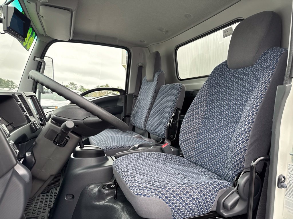 Used 2024 Chevrolet Low Cab Forward RWD image 13