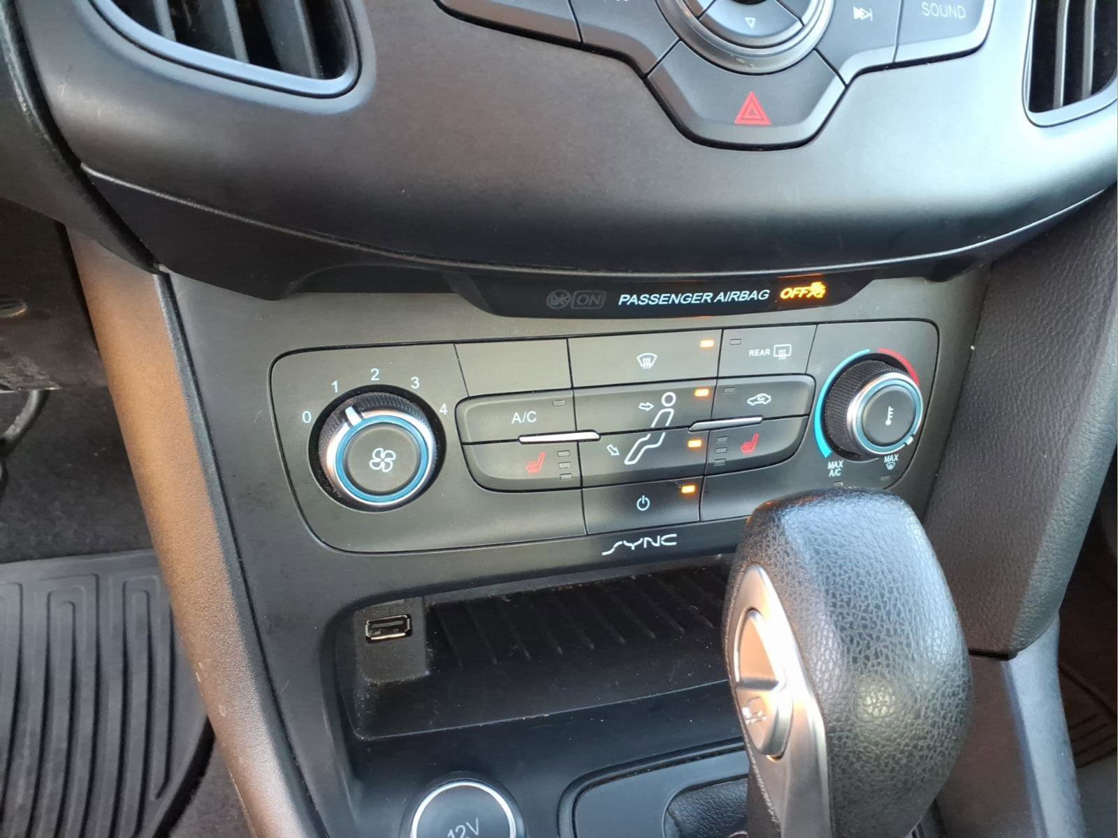 Used 2017 Ford Focus SE w/ Cold Weather Package image 22