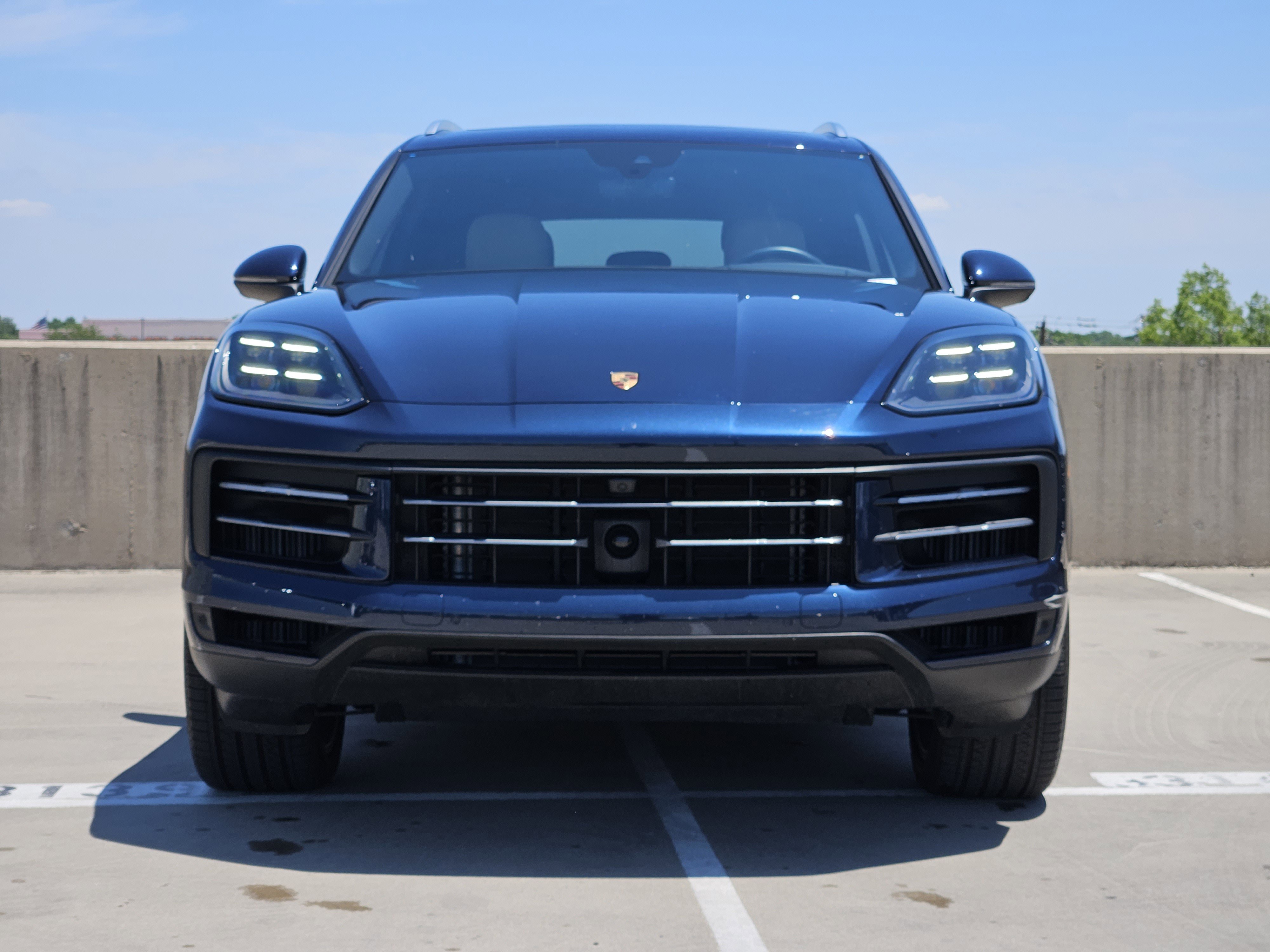 Certified 2025 Porsche Cayenne AWD/4WD image 11