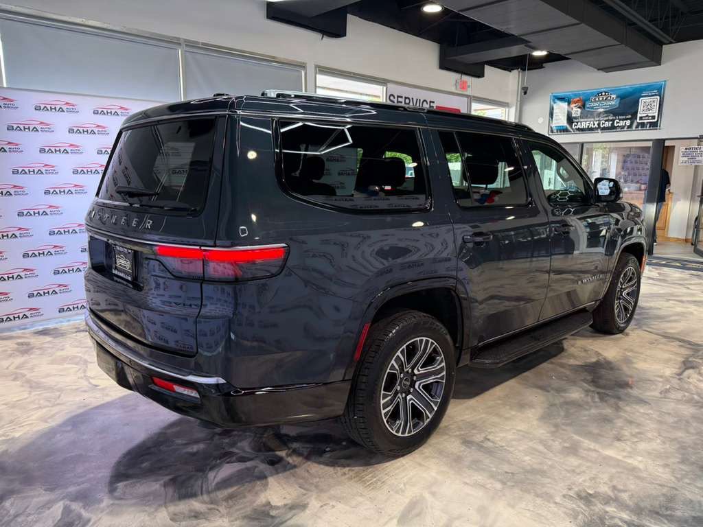 Used 2025 Jeep Wagoneer Series II AWD/4WD image 9