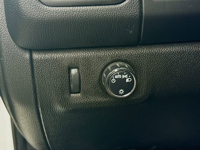 Used 2021 Chevrolet Colorado LT w/ Fleet Safety Package image 10