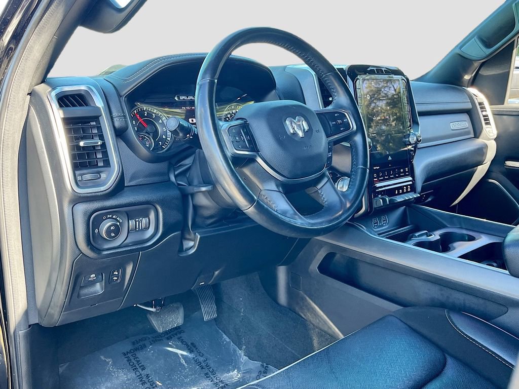 Used 2022 RAM 1500 Laramie w/ Sport Appearance Package image 9