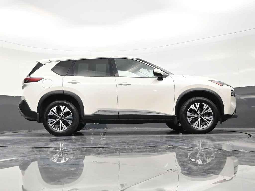 Used 2021 Nissan Rogue SV image 26