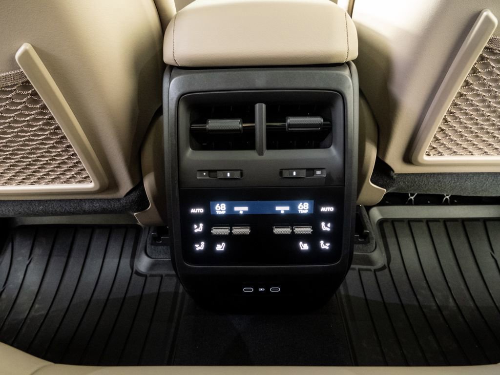 Certified 2024 Porsche Macan 4 Electric AWD/4WD image 21