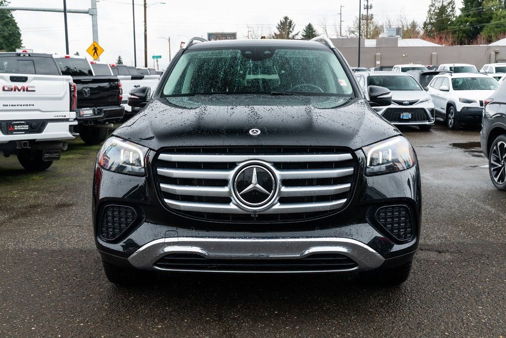 Used 2024 Mercedes-Benz GLS 450 4MATIC image 2