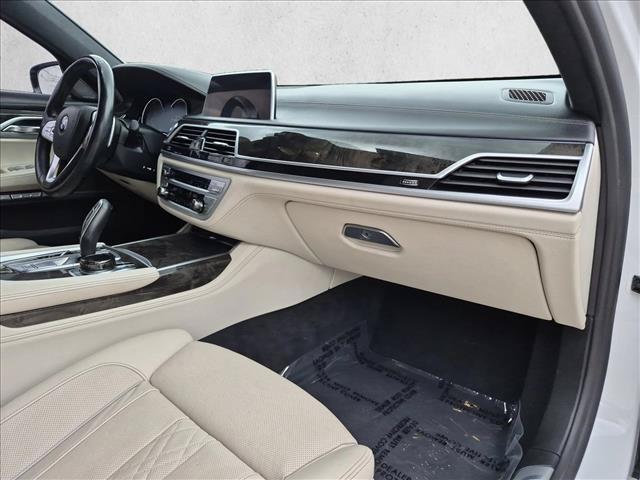 Used 2018 BMW 750i xDrive AWD/4WD image 23