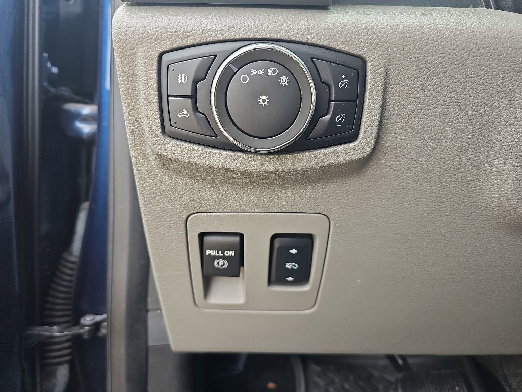 Used 2016 Ford F150 XLT w/ Equipment Group 302A Luxury RWD image 27