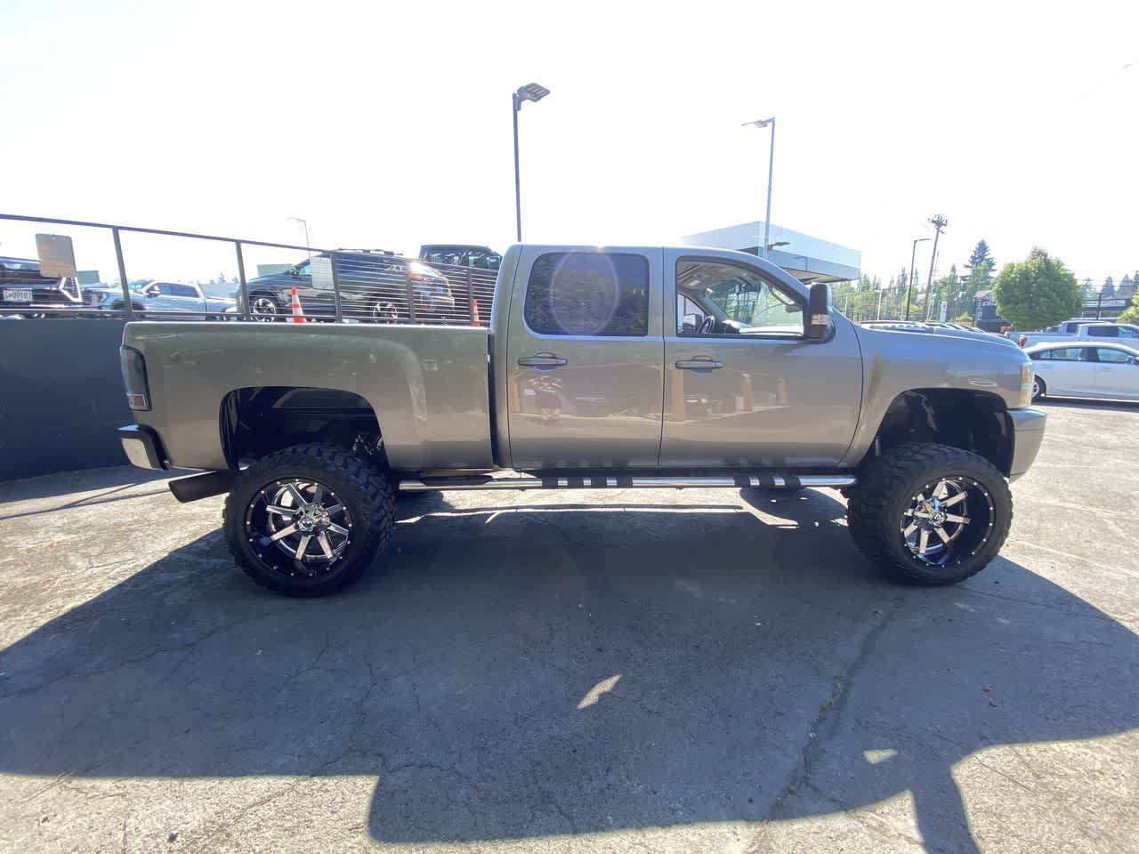 Used 2013 Chevrolet Silverado 2500 LTZ w/ LTZ Plus Package AWD/4WD image 7