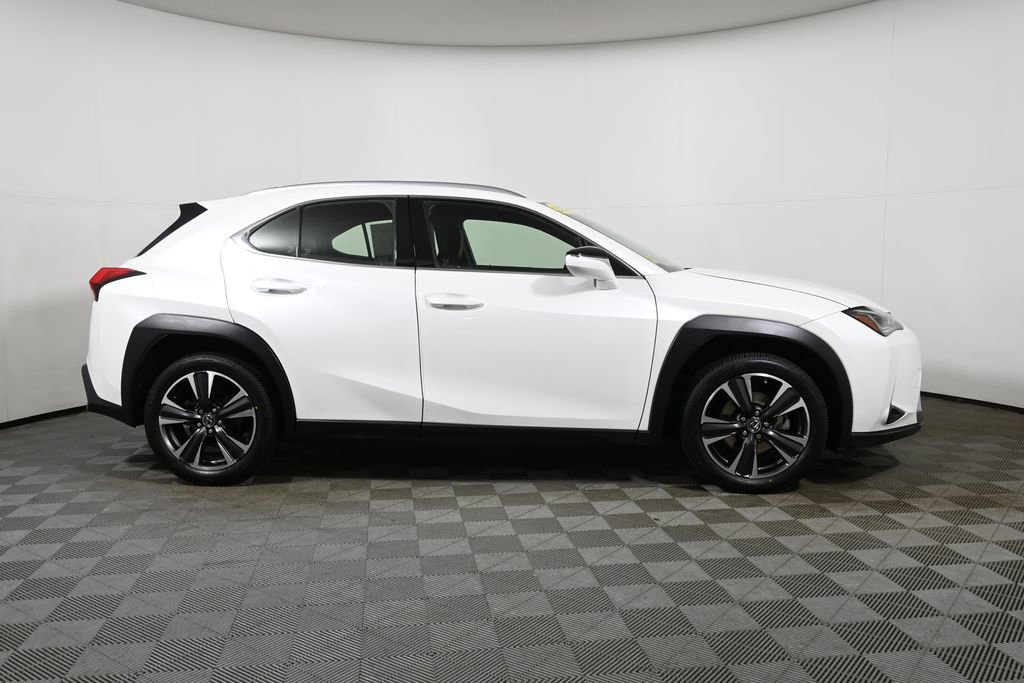 Used 2022 Lexus UX 200 w/ Accessory Package (Z2) image 8