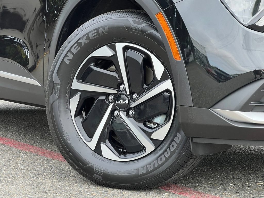Certified 2023 Kia Sportage LX AWD/4WD image 2