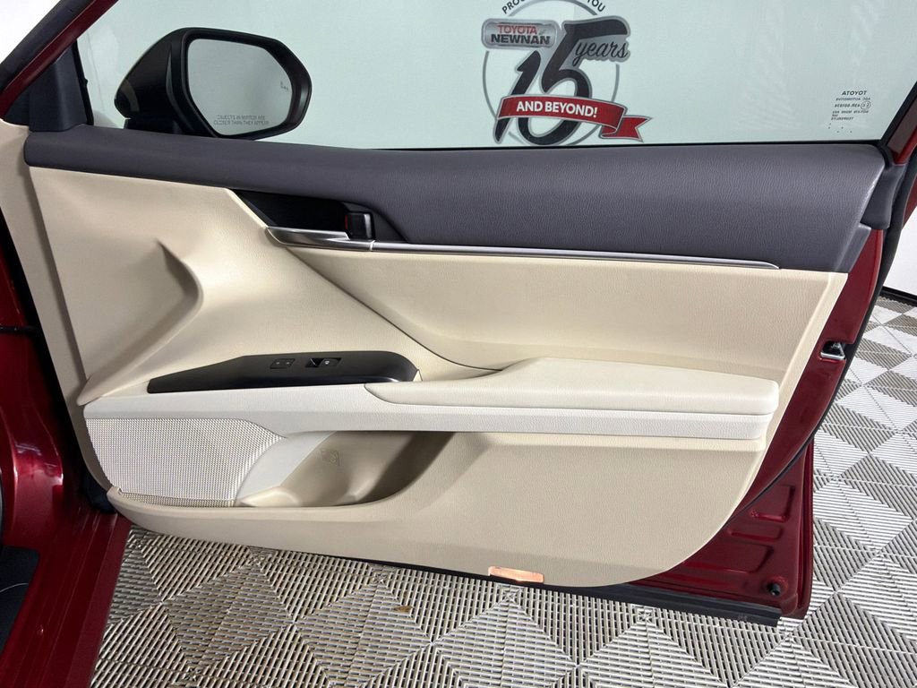Used 2019 Toyota Camry LE w/ Sunroof Package image 15