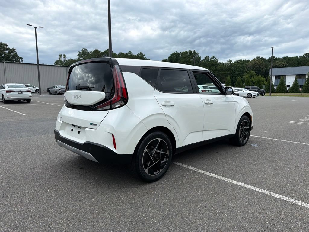 Certified 2023 Kia Soul EX FWD image 5
