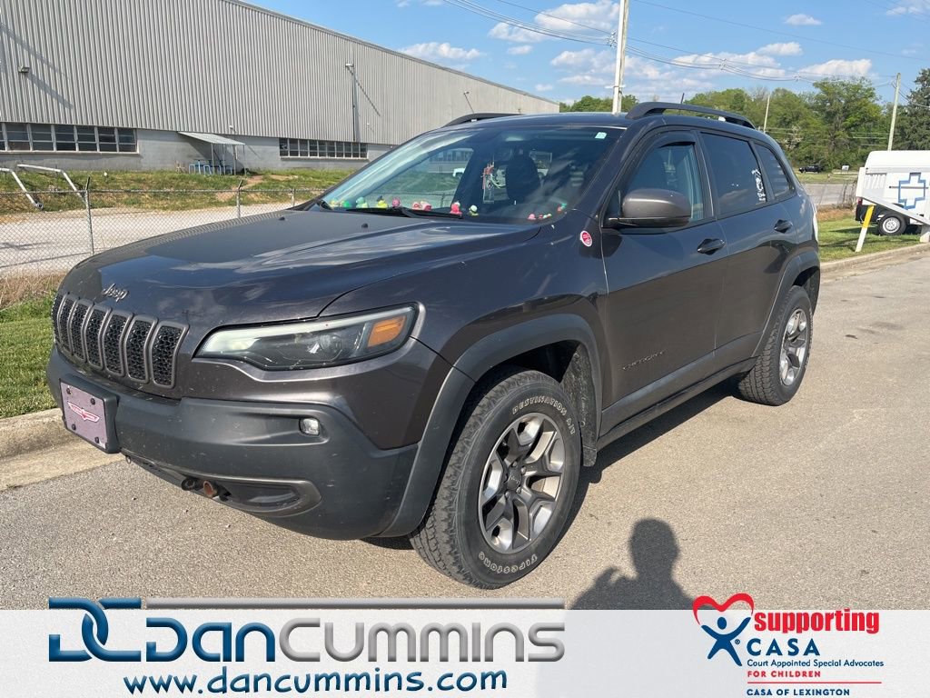 Used 2019 Jeep Cherokee Trailhawk w/ Cold Weather Group AWD/4WD video 1
