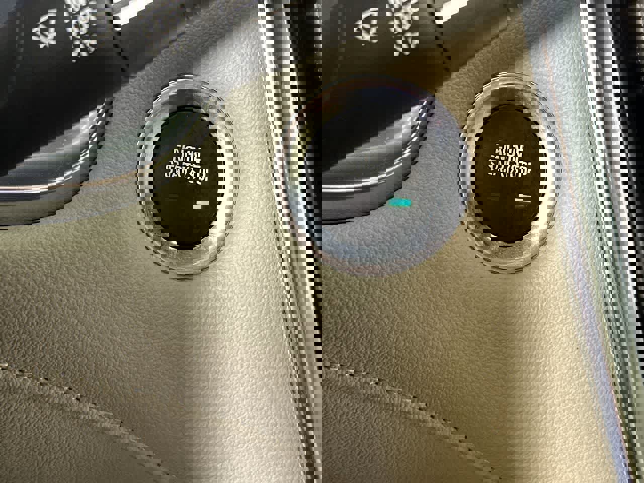 Used 2023 Chevrolet Traverse LT image 23