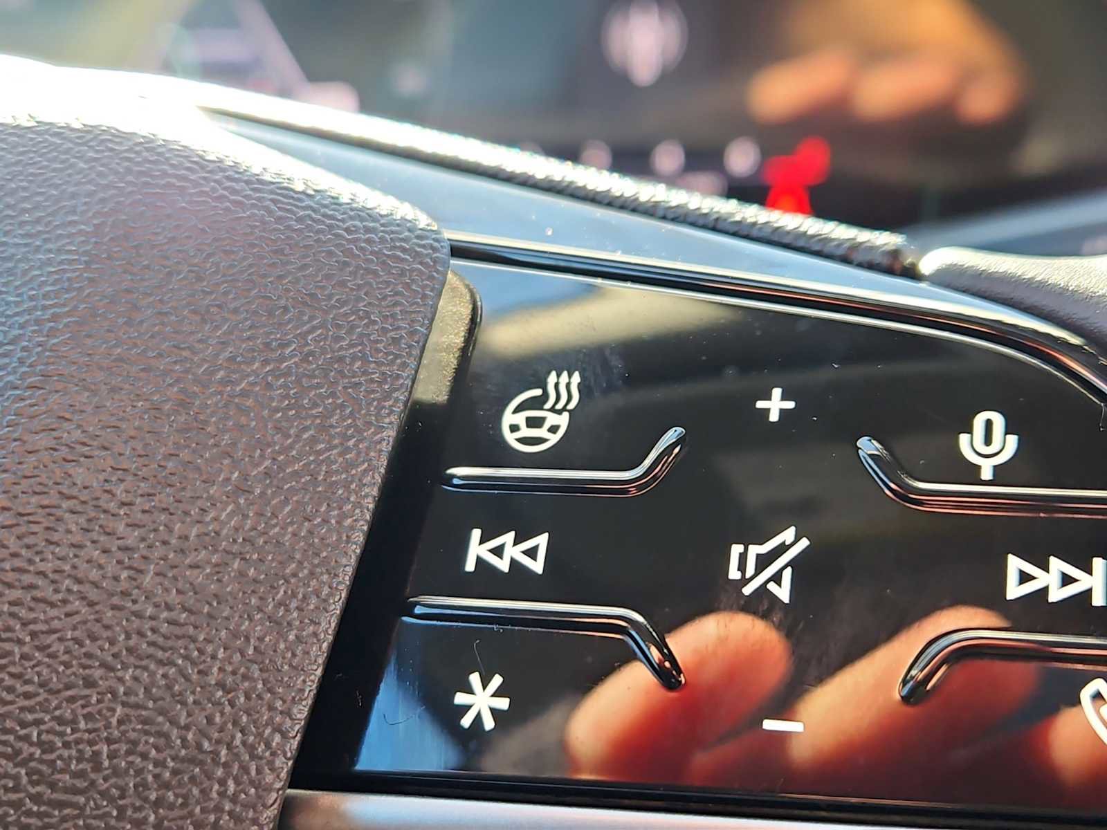 Certified 2025 Audi Q5 Premium w/ Convenience Package image 22