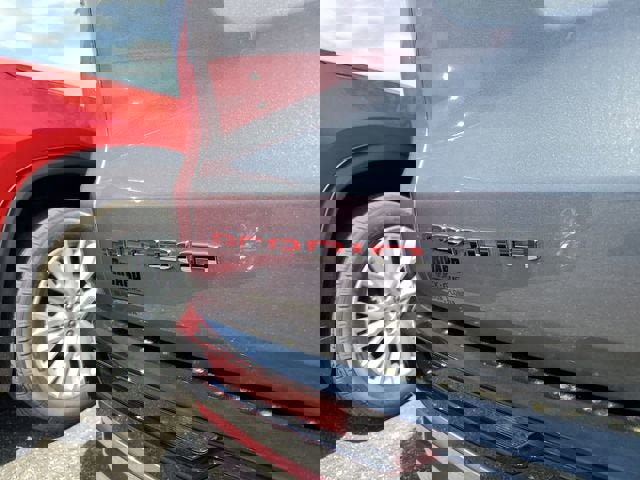 New 2026 GMC Acadia Denali w/ Super Cruise Package image 8