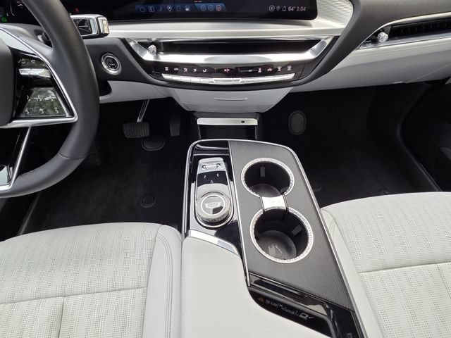 Used 2024 Cadillac Lyriq Luxury AWD/4WD image 31