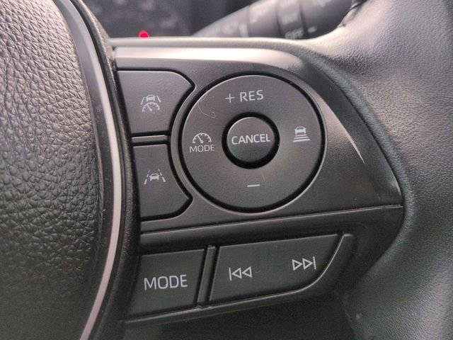 Used 2025 Toyota Corolla Cross AWD Hybrid w/ Moonroof Package image 19