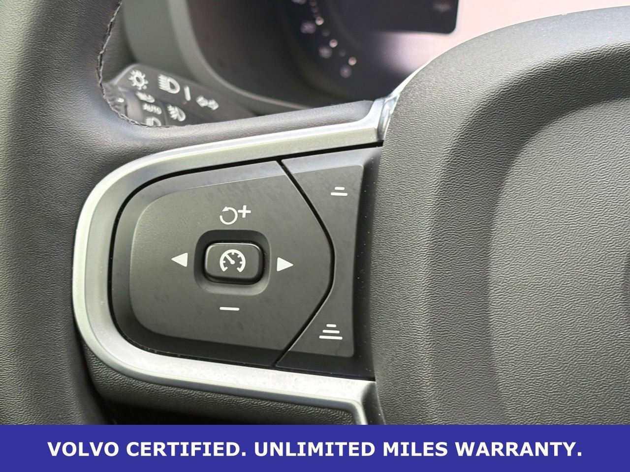 Certified 2025 Volvo XC60 B5 Core AWD/4WD image 18
