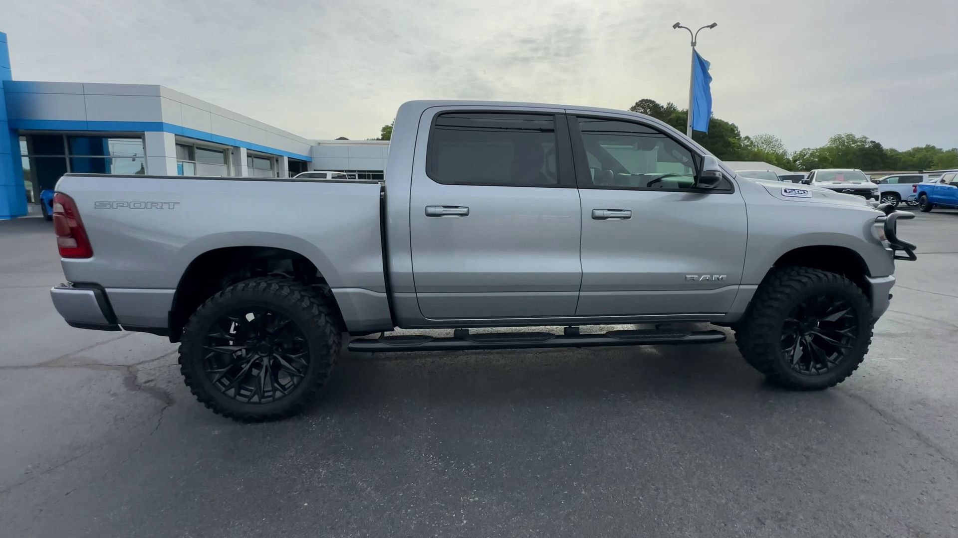Used 2023 RAM 1500 Big Horn AWD/4WD image 9