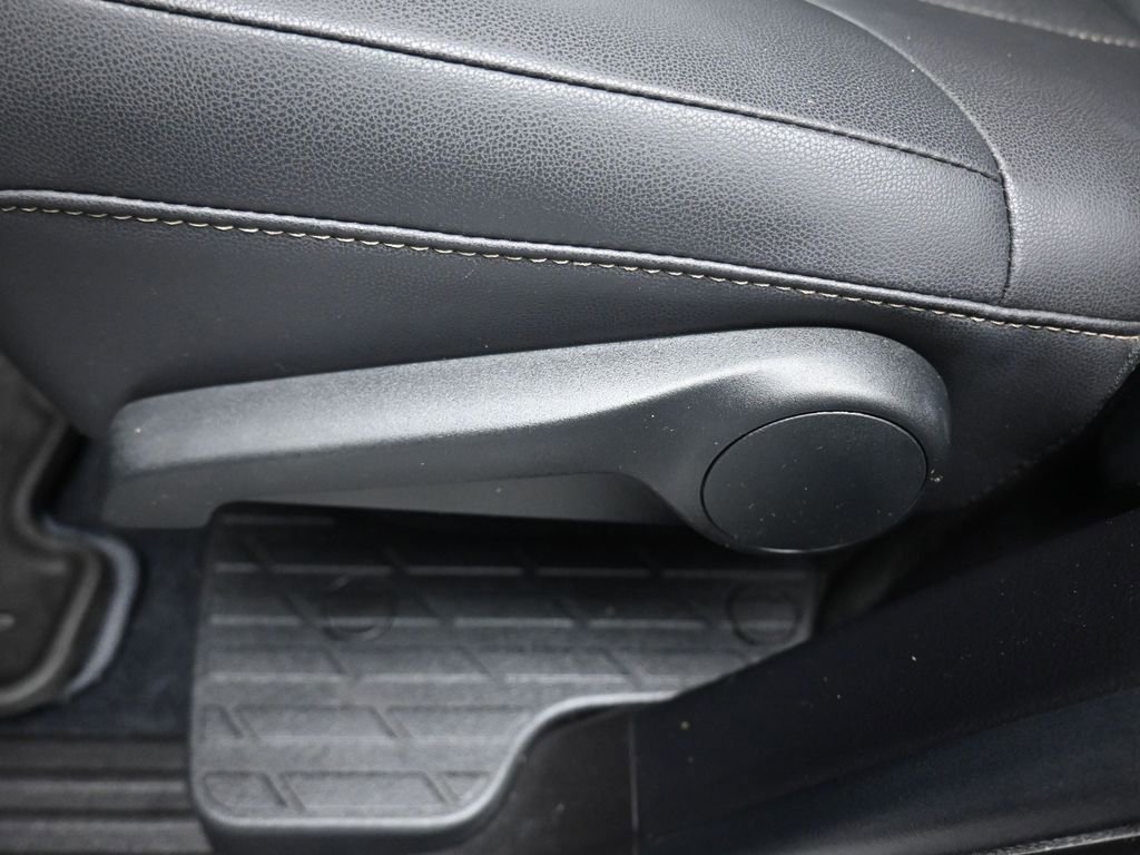 Used 2016 Lexus GX 460 w/ Navigation Package image 34