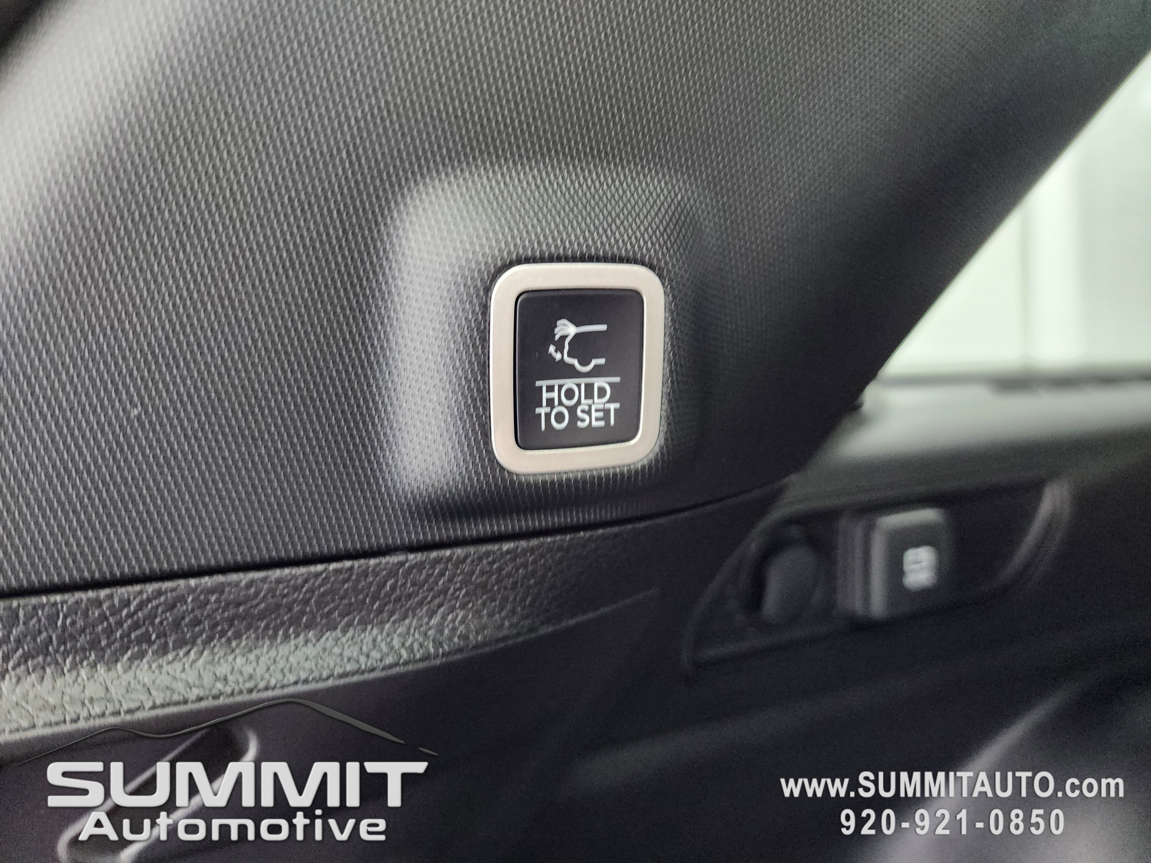 New 2025 Jeep Grand Cherokee Limited w/ Black Appearance Package image 27