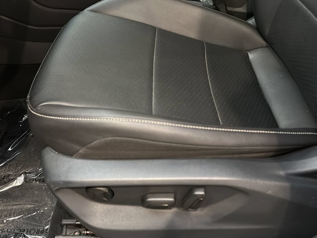 Used 2021 Volkswagen Tiguan SE AWD/4WD image 11