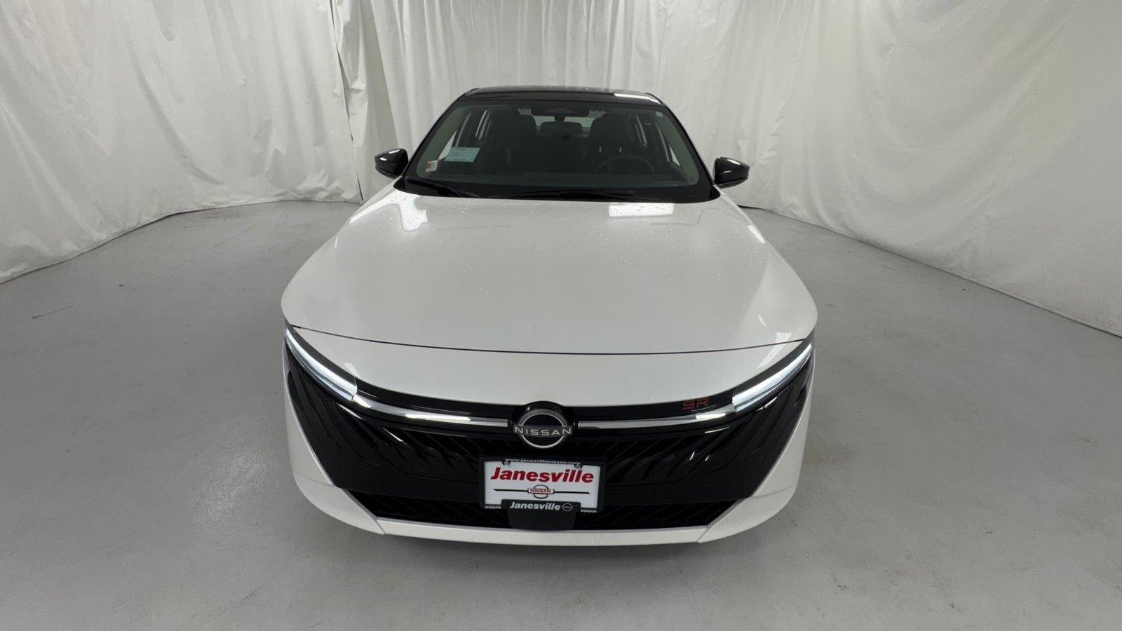 New 2026 Nissan Sentra SR w/ Floor Mat Package FWD image 8