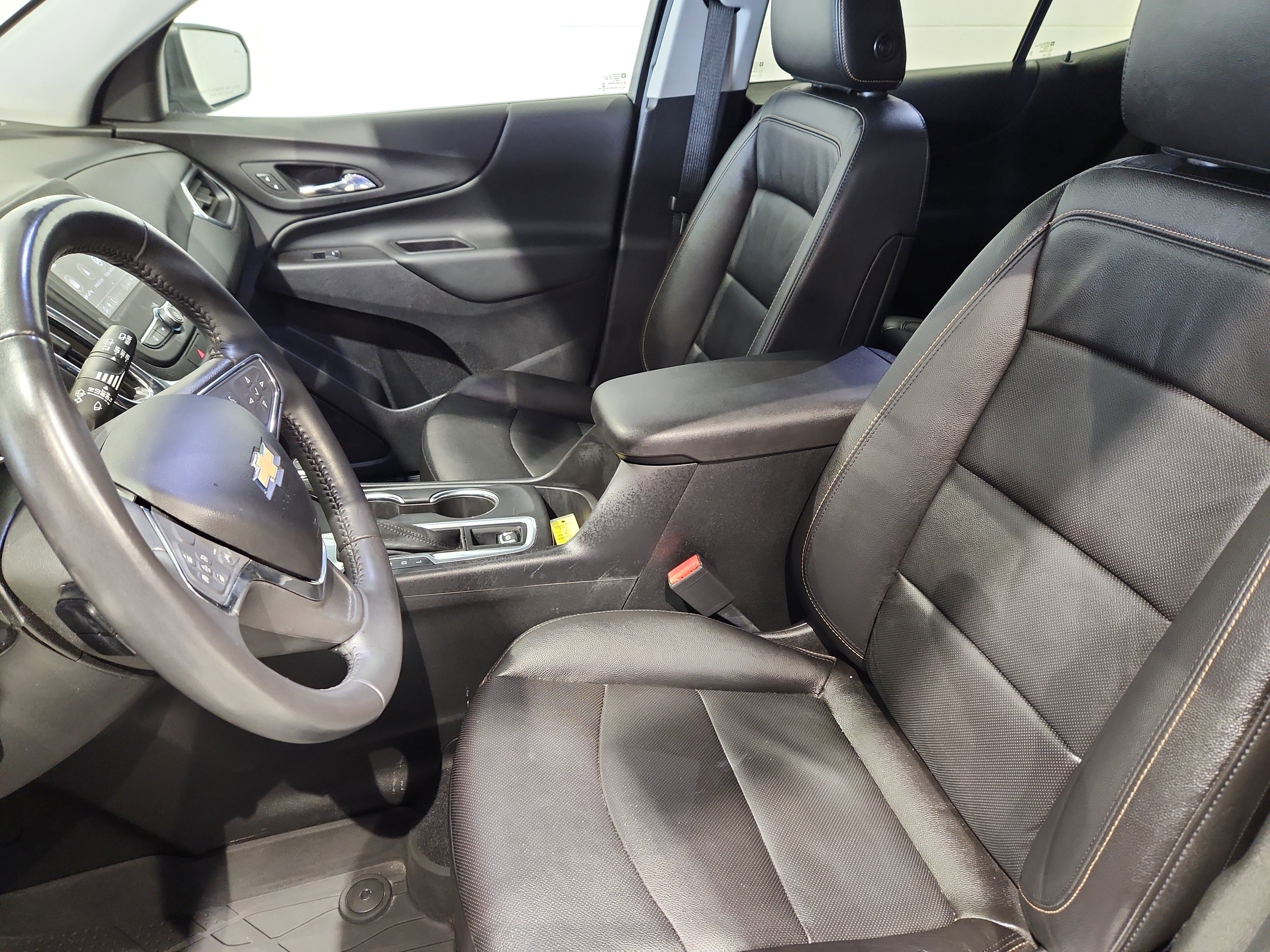 Used 2020 Chevrolet Equinox LT w/ Sport Edition image 16